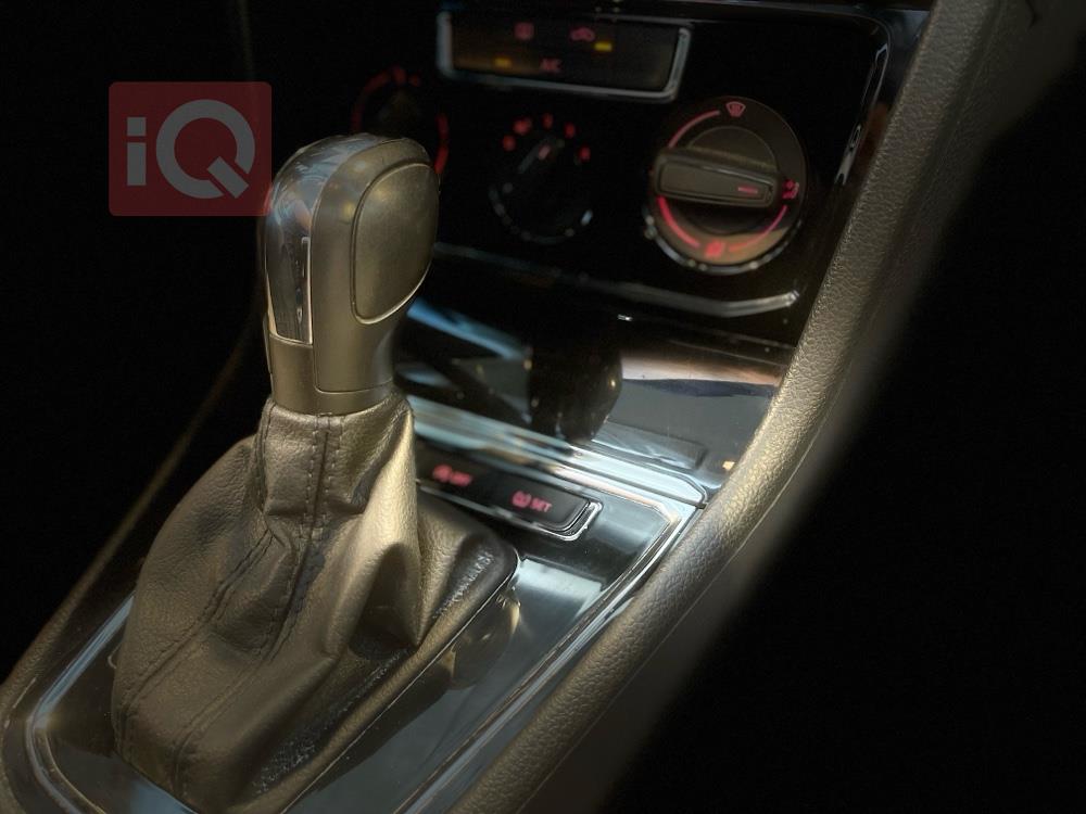 فولكسفاغن بورا